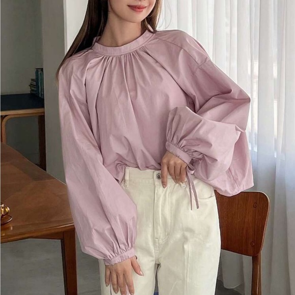 Tops - Pink puff sleeve poplin style tie neck top